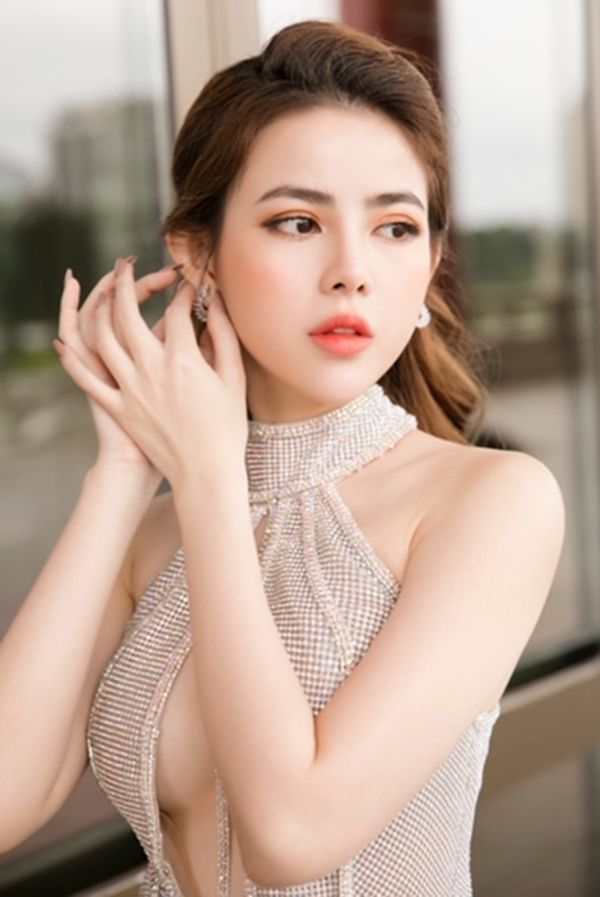 Điểm danh con gái sao Việt xinh đẹp như hoa hậu
