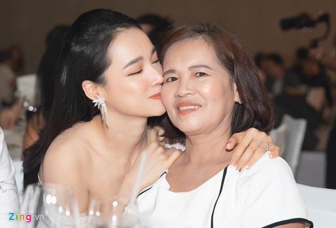 Truong Giang va sao Viet mung Nha Phuong tron 29 tuoi hinh anh 7
